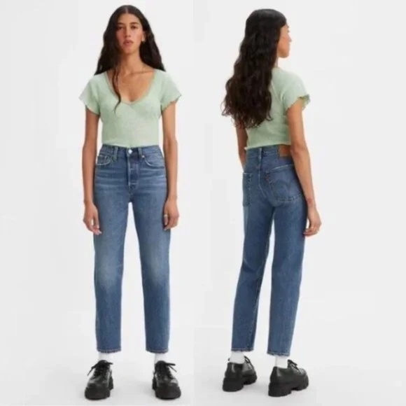 Levi’s premium Wedgie Straight Jeans in Medium Wash 16966 - Picture 1 of 16